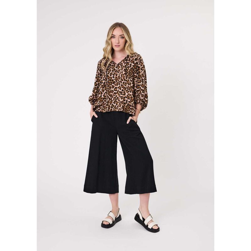 Lemon Tree Gianna Top Leopard Print image number 3